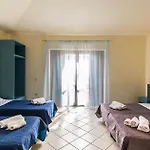 Apulia Baia Di Dino 3* سان نيكولا أرسيلا