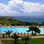 Apulia Baia Di Dino سان نيكولا أرسيلا