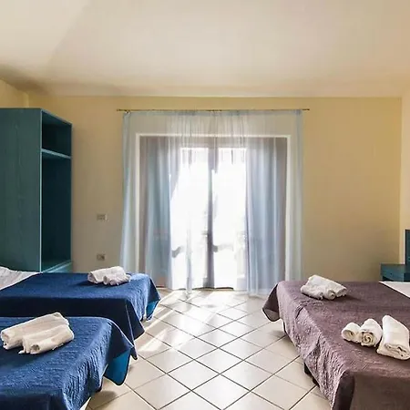 Apulia Baia Di Dino 3* サン・ニコーラ・アルチェッラ