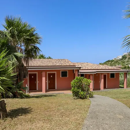 Apulia Baia Di Dino ホテル