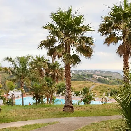 Hotel Apulia Baia Di Dino