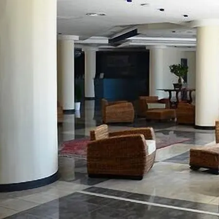 ホテル Apulia Baia Di Dino 3*