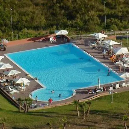 Apulia Baia Di Dino ホテル