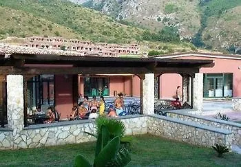 Hotel Apulia Baia Di Dino 3*