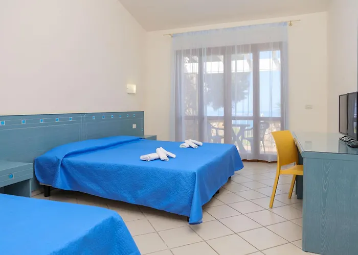 酒店 Apulia Baia Di Dino 3*