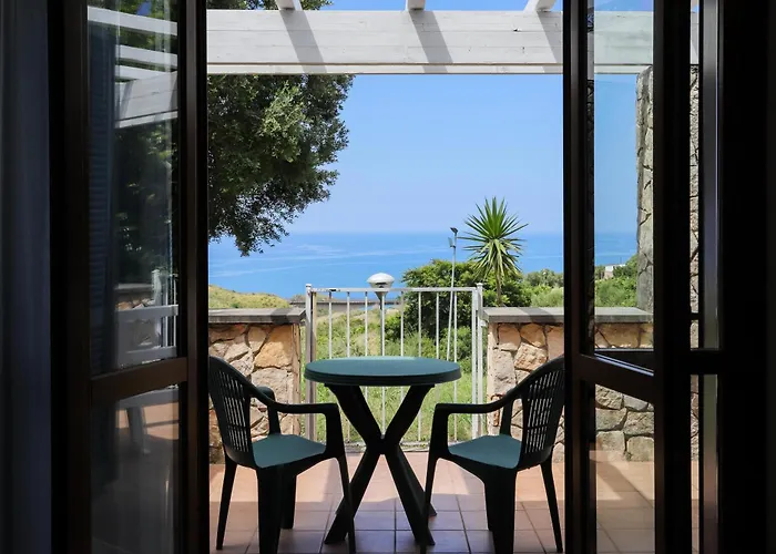 酒店 Apulia Baia Di Dino 3*